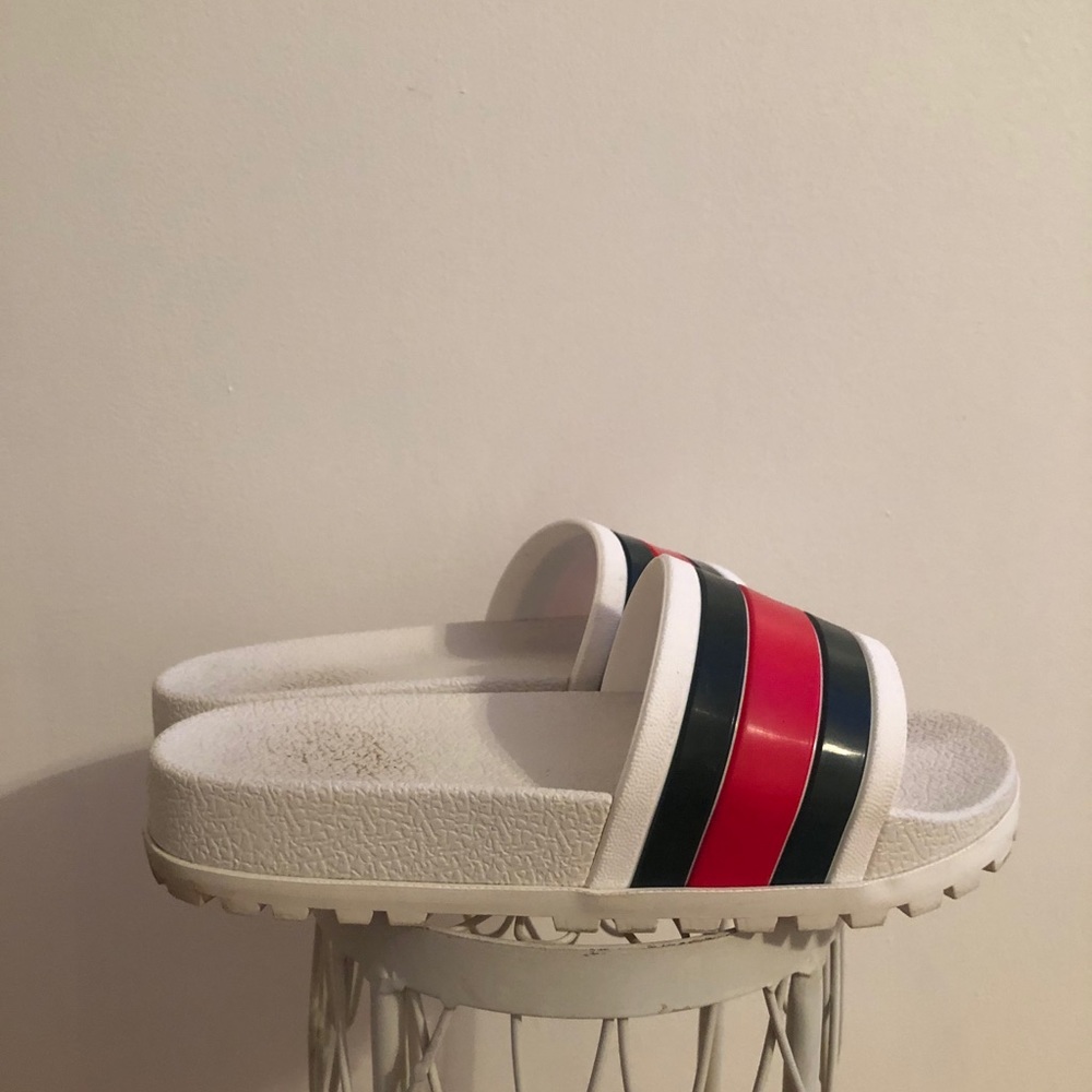 GUCCI SLIDES